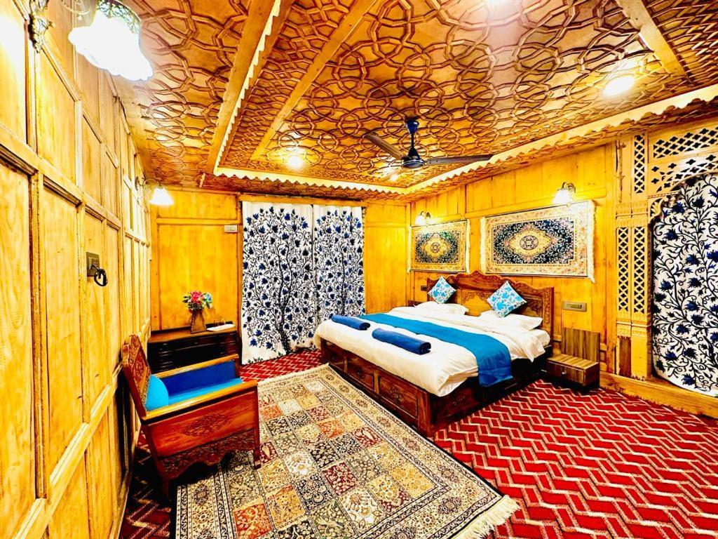 New Zealand Group Of Houseboats Hotel Srinagar  Exterior photo