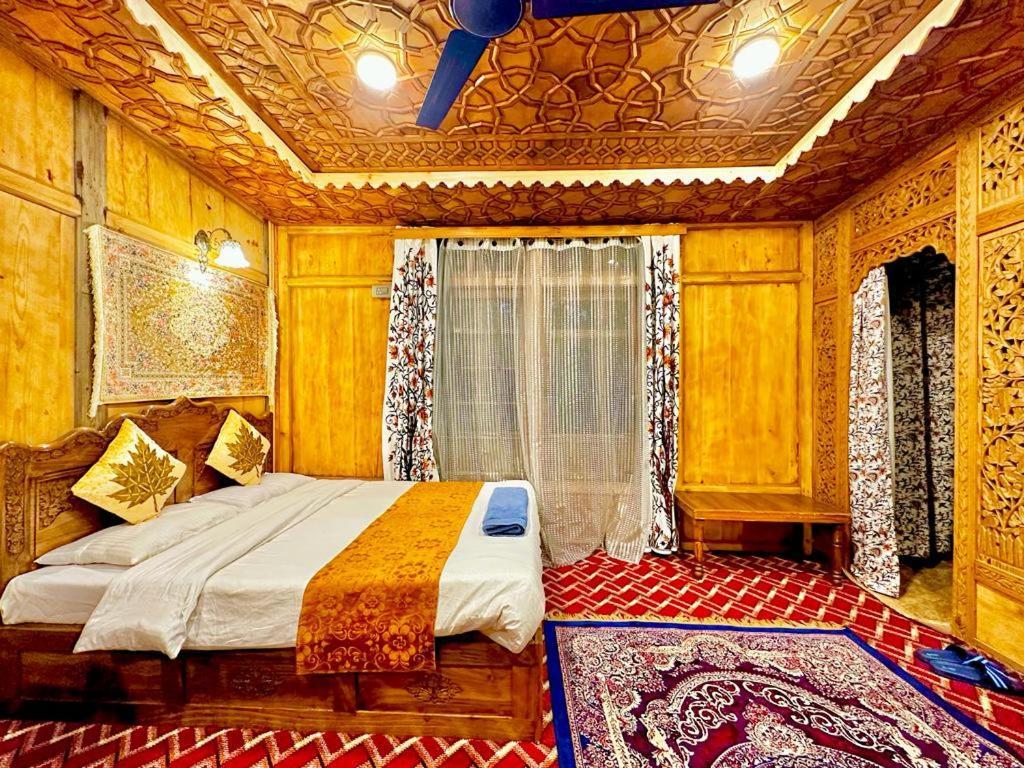 New Zealand Group Of Houseboats Hotel Srinagar  Exterior photo